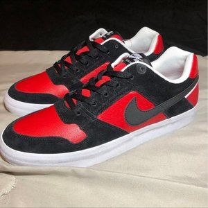Size 13 Men's Nike SB Bred new